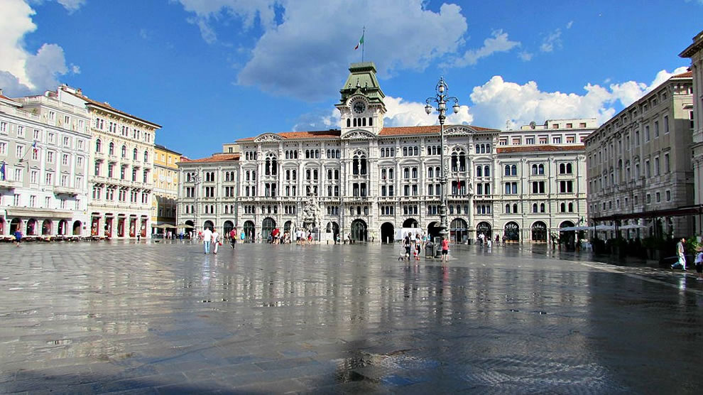 Piazza Unità d'Italia a Trieste - Residence Trieste