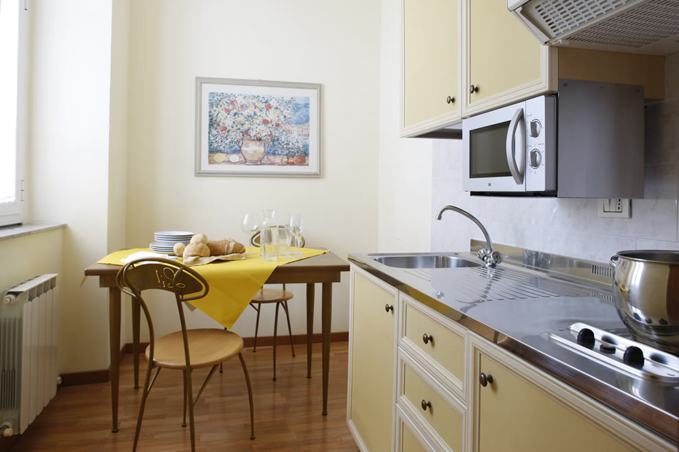 Residence a trieste centro | Cucina completamente attrezzata, perfetta per una vacanza per una famiglia con bambini