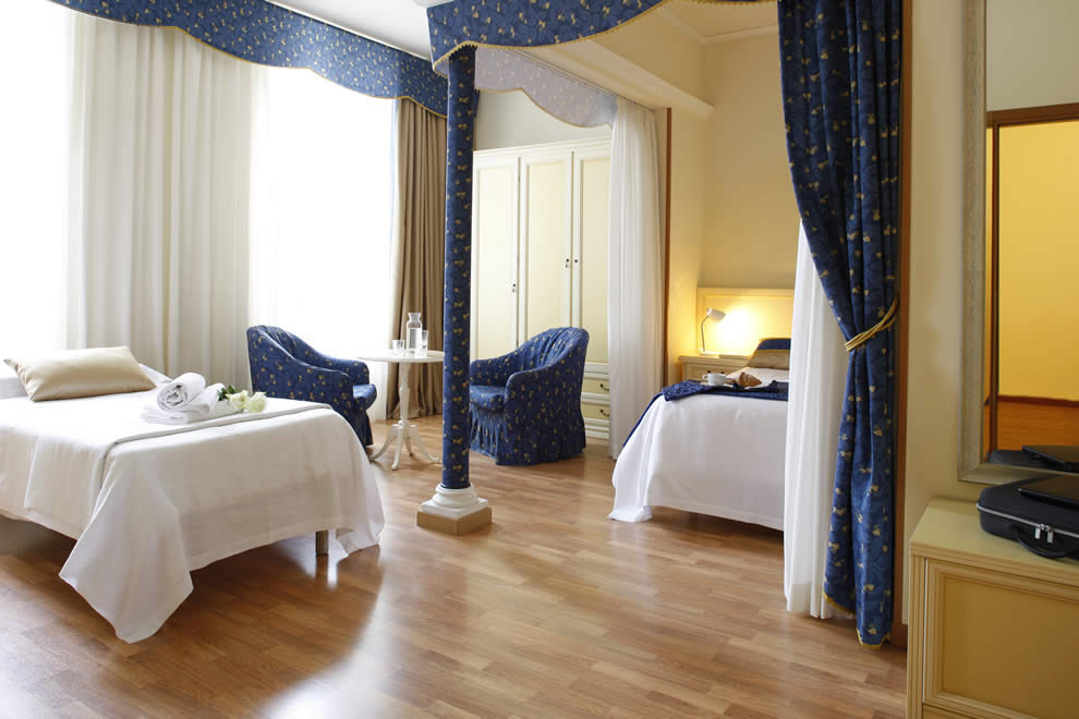 Room prices for 3 people in Trieste | Low Season | Liberty Residence